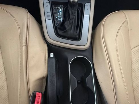 Used 2017 Hyundai Elantra Value Edition FWD image 11