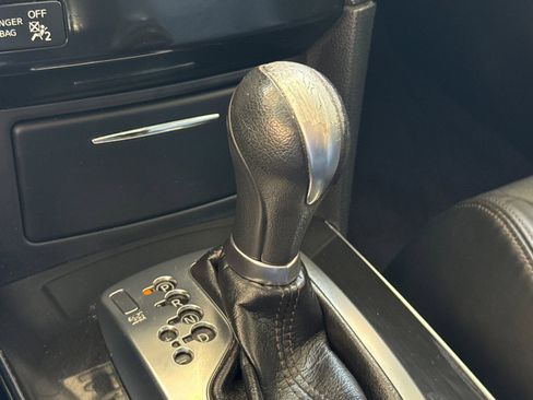 Used 2011 INFINITI FX35 AWD 4dr w/ Premium Pkg image 16