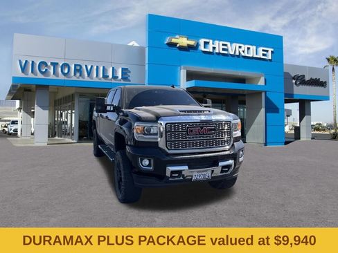 Used 2018 GMC Sierra 2500 Denali w/ Duramax Plus Package AWD/4WD image 3