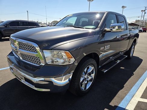 Used 2018 RAM 1500 Classic SLT image 7