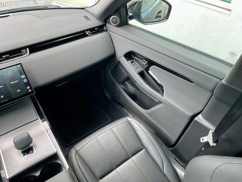 Certified 2025 Land Rover Range Rover Evoque Dynamic SE AWD/4WD image 18