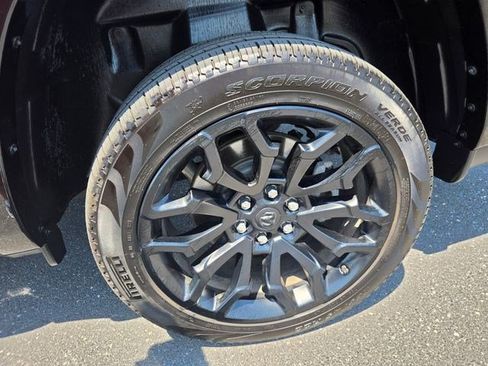 Used 2025 RAM 1500 Limited AWD/4WD image 30
