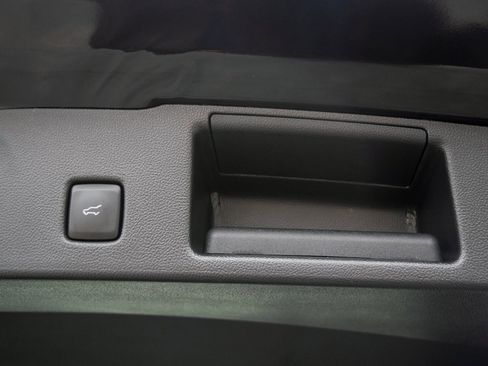 Used 2024 Ford Escape SE image 8