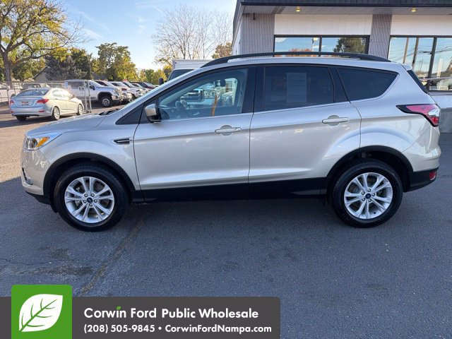 Used 2018 Ford Escape SE w/ SE Sync 3 Package AWD/4WD image 8