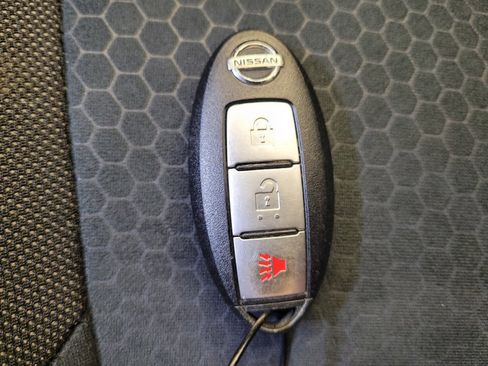 Used 2016 Nissan Juke SV AWD/4WD image 32