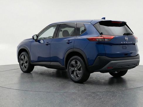 Used 2025 Nissan Rogue SV AWD/4WD image 6
