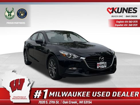Used 2018 MAZDA MAZDA3 Touring FWD image 1
