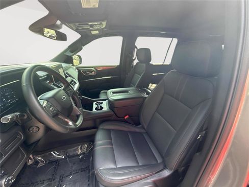 Used 2024 Chevrolet Suburban RST w/ Luxury Package AWD/4WD image 11