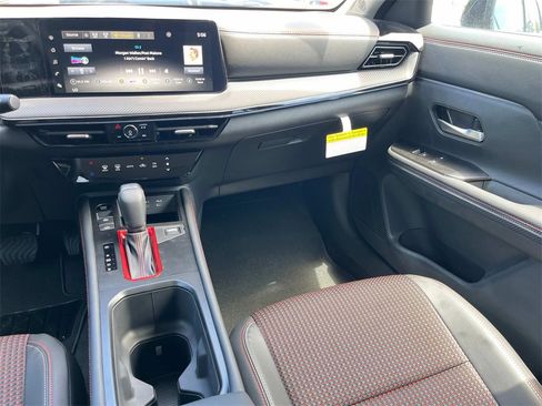 New 2025 Nissan Kicks SR image 15