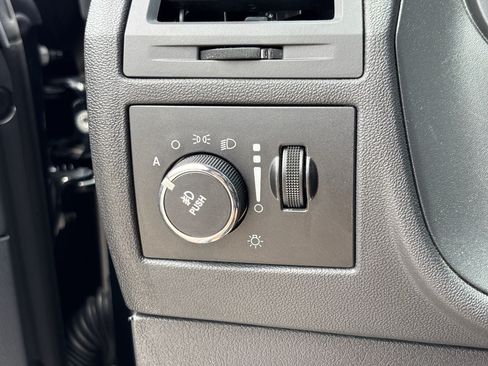 Used 2013 Dodge Challenger R/T RWD image 30