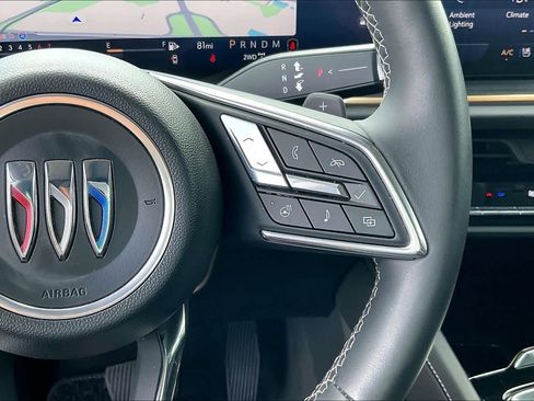 Used 2025 Buick Envision Avenir AWD/4WD image 25