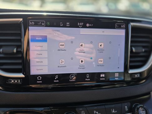 Used 2023 Chrysler Pacifica Touring-L FWD image 31