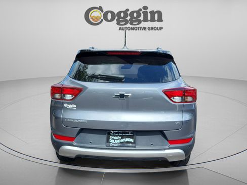 Used 2022 Chevrolet TrailBlazer LT w/ Premium Seating Package FWD image 4