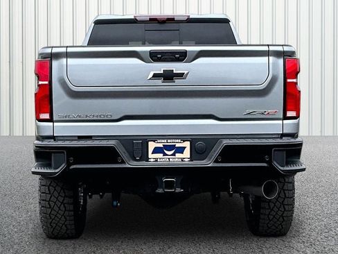New 2026 Chevrolet Silverado 2500 ZR2 AWD/4WD image 8