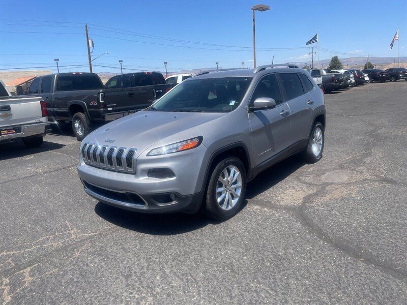 Used 2017 Jeep Cherokee Limited AWD/4WD image 1