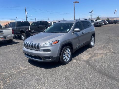 Used 2017 Jeep Cherokee Limited AWD/4WD image 1