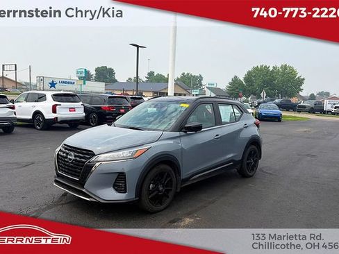 Used 2024 Nissan Kicks SR w/ SR Premium Package FWD image 3