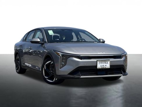 Certified 2025 Kia K4 EX image 2