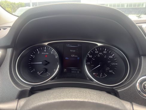 Used 2016 Nissan Rogue SL AWD/4WD image 17