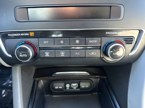 Used 2016 Kia Optima EX FWD image 19
