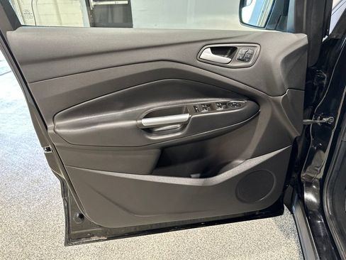 Used 2019 Ford Escape Titanium AWD/4WD image 11