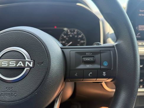 Used 2024 Nissan Rogue SV AWD/4WD image 22