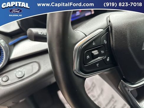 Used 2025 Chevrolet Trax LT w/ LT Convenience Package FWD image 22
