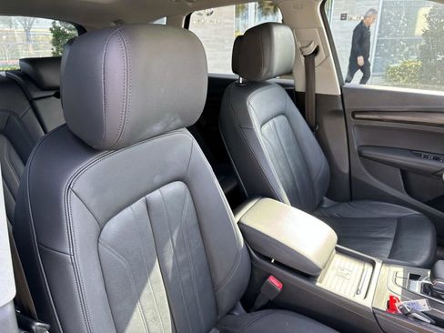 Used 2019 Audi Q5 2.0T Premium Plus w/ Premium Plus Package image 14