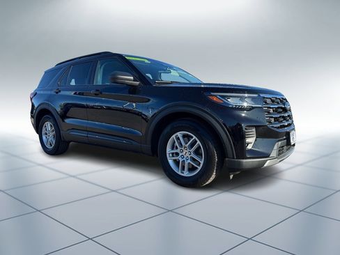 New 2026 Ford Explorer Active image 2
