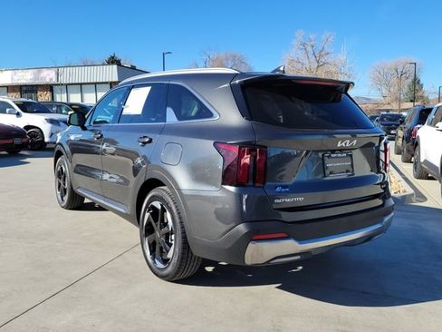 Used 2025 Kia Sorento EX image 19