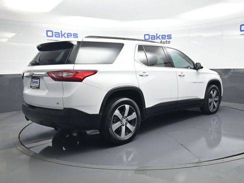 Used 2020 Chevrolet Traverse LT w/ LT Premium Package FWD image 7