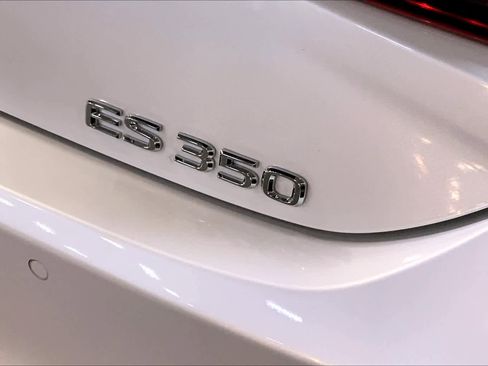 Used 2022 Lexus ES 350 w/ Premium Package image 10