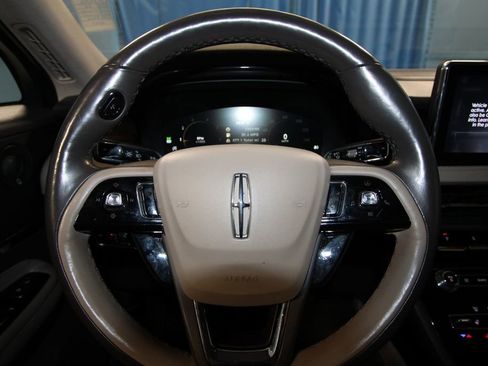 Used 2022 Lincoln Corsair Reserve w/ Luxury Package image 12