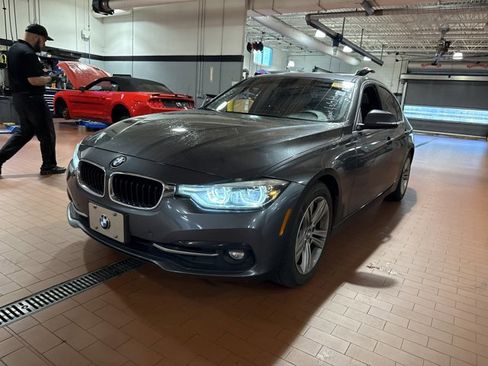 Used 2017 BMW 330i Sedan image 3