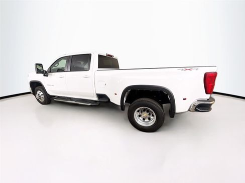 Used 2025 Chevrolet Silverado 3500 LT image 4