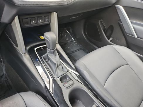 Used 2023 Toyota Corolla Cross XLE w/ Convenience Package AWD/4WD image 25