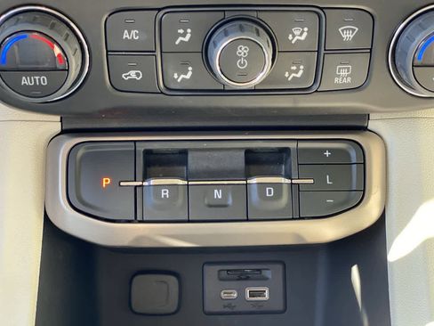 Used 2022 GMC Acadia Denali w/ Denali Ultimate Package AWD/4WD image 26