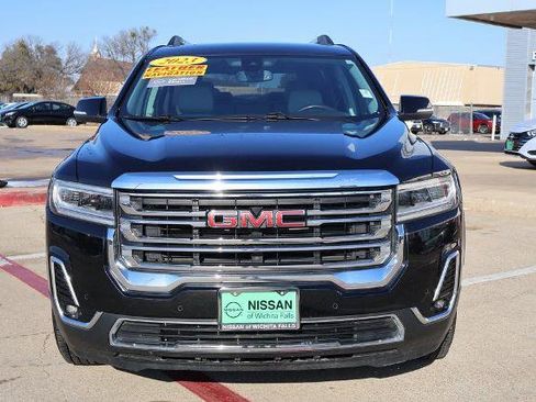 Used 2023 GMC Acadia SLT image 4