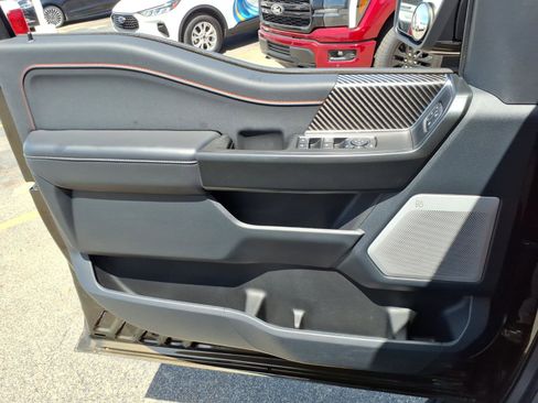 Used 2025 Ford F150 Raptor AWD/4WD image 12