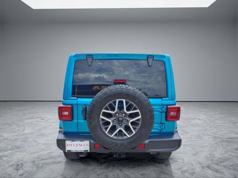 Used 2024 Jeep Wrangler Unlimited Sahara w/ Technology Group AWD/4WD image 6