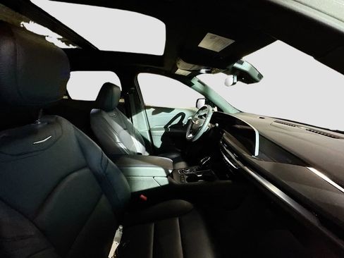 Used 2024 Cadillac XT4 Sport image 31