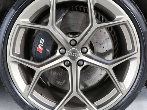 Used 2024 Audi RS 7 Performance AWD/4WD image 6