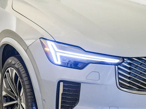 New 2026 Volvo XC90 T8 Ultra w/ Protection Package Premier AWD/4WD image 9