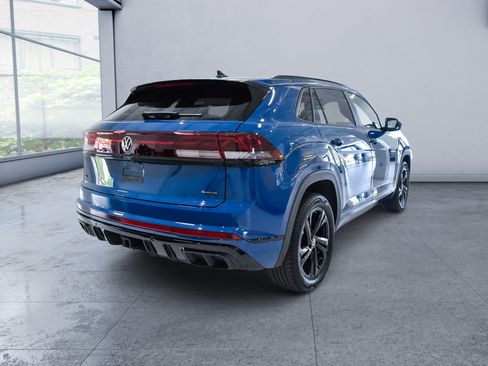 Used 2026 Volkswagen Atlas Cross Sport SEL R-Line AWD/4WD image 6