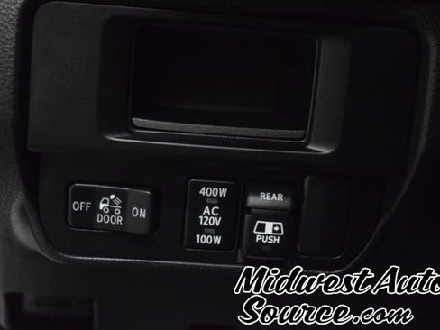 Used 2017 Toyota Tacoma Limited w/ Tow Package AWD/4WD image 16