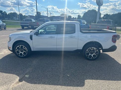 New 2025 Ford Maverick Lariat w/ 4K Tow Package image 4