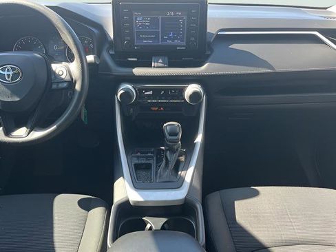 Used 2021 Toyota RAV4 LE image 23