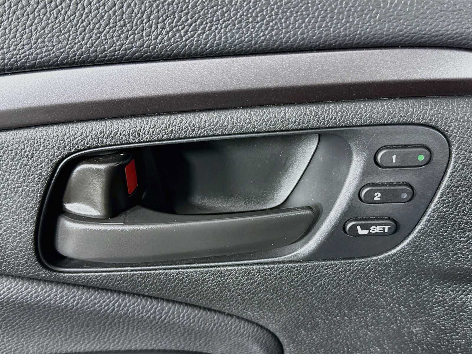 Certified 2025 Honda Passport EX-L image 24