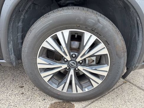 Used 2023 Nissan Rogue SV AWD/4WD image 13