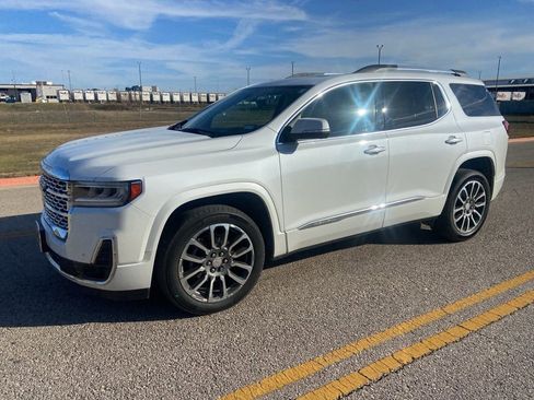Used 2022 GMC Acadia Denali w/ Denali Ultimate Package image 1